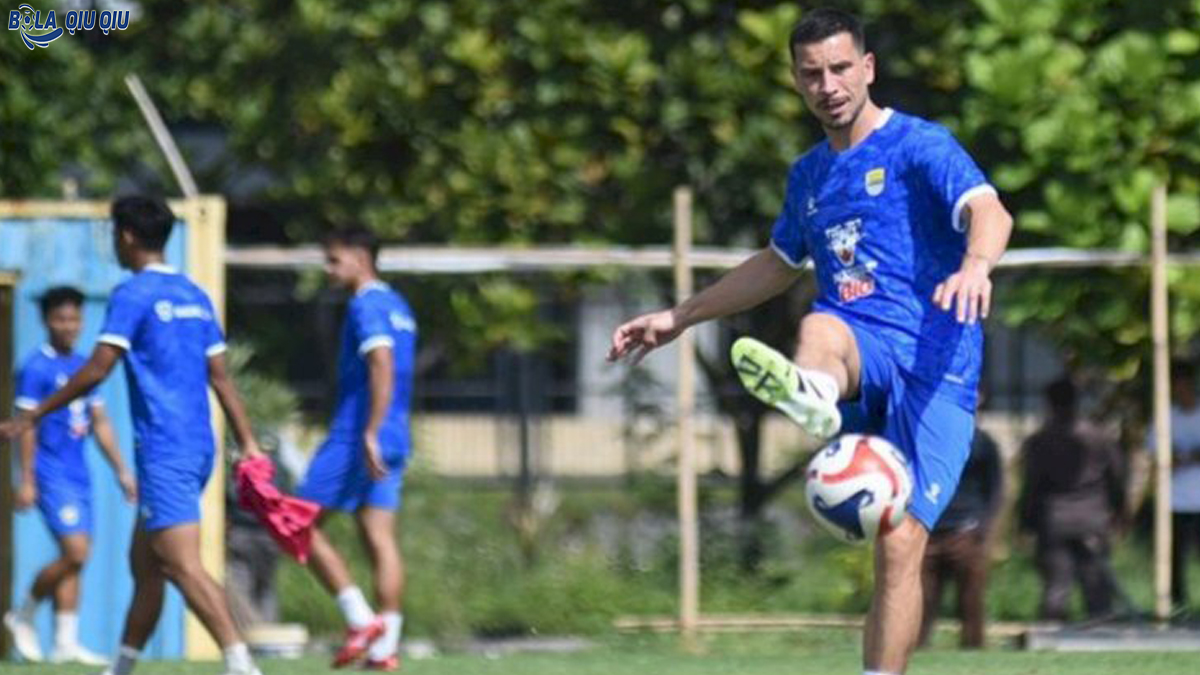 Debut Tom Haye dan Eliano Reijnders: Harapan Baru Persib